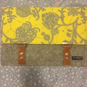 **Alex M Lynch Laptop Sleeve